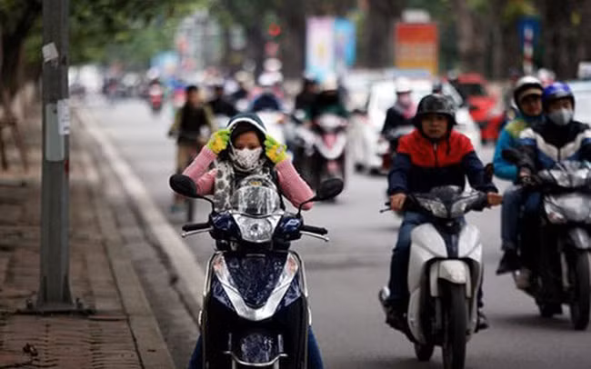 Không khí lạnh tăng cường đã ảnh hưởng đến các tỉnh Bắc Bộ và Trung Bộ. Khu vực từ Hà Tĩnh đến Khánh Hòa xuất hiện mưa rào. Ảnh: TL