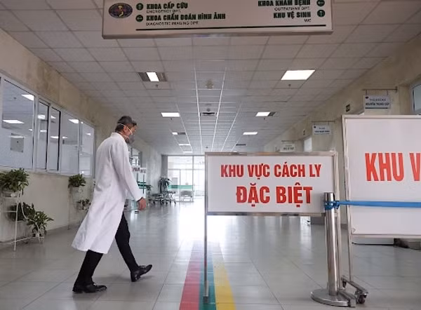 Hai trường hợp tái dương tính Covid-19 đã được đưa đi cách ly tập trung tại huyện Long Điền. Ảnh minh họa