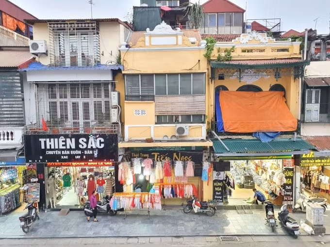 Giá trị nhà đất phố cổ rất cao, khó giao dịch, nên hiếm có nhà đầu tư nhỏ lẻ nào lựa chọn phố cổ để xuống tiền. Ảnh:TL
