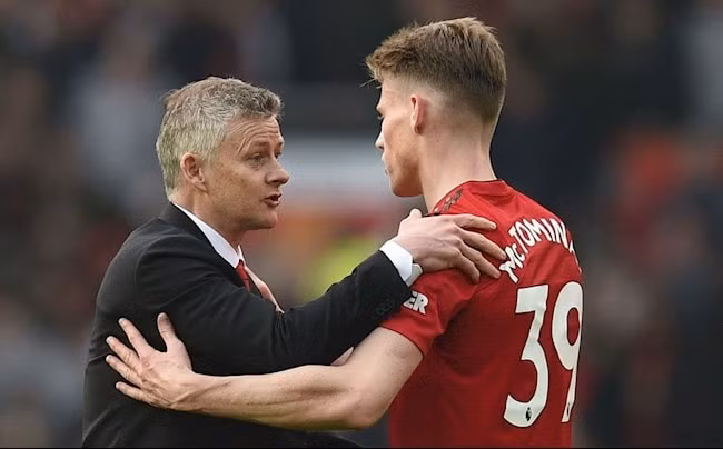 HLV Solskjaer hết lời khen ngợi tiền vệ McTominay. Ảnh: internet