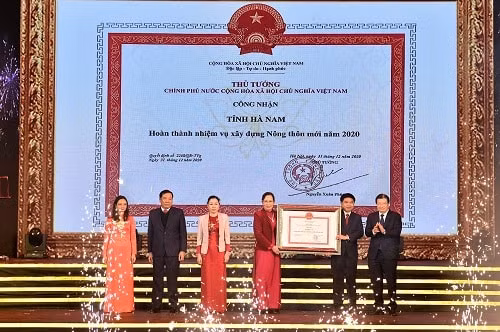 Công bố Quyết định của Thủ tướng Chính phủ công nhận tỉnh Hà Nam hoàn thành nhiệm vụ xây dựng nông thôn mới năm 2020.