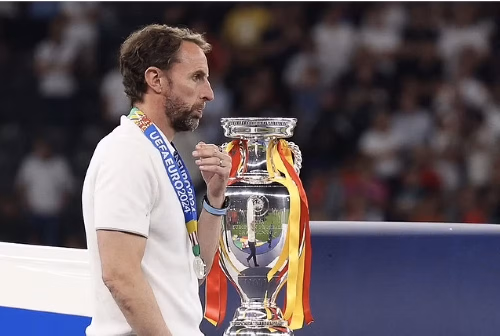 gareth southgate tu chuc huan luyen vien truong doi tuyen anh hinh 1