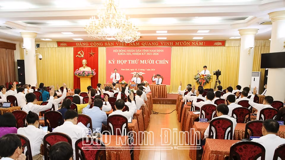 ky hop thu 19 hdnd tinh nam dinh khoa xix thong qua 28 nghi quyet quan trong hinh 1