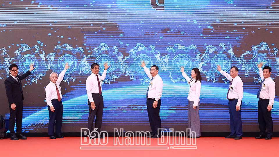 nha may det nhuom 203 trieu usd lon nhat nam dinh di vao hoat dong hinh 2