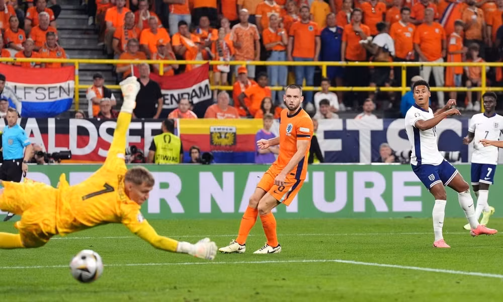 nguoc dong danh bai ha lan doi tuyen anh vao choi chung ket euro 2024 hinh 1