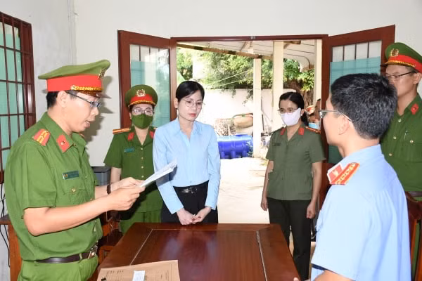 bat tam giam nguyen giam doc va 2 can bo quy tin dung nhan dan dai an hinh 1