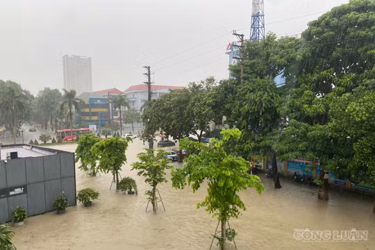 Mưa lớn ở Nghệ An, Hà Tĩnh kéo dài đến khi nào? 