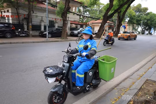 'Siêu xe' điện 350W giúp công nhân môi trường giảm gánh nặng thu gom rác
