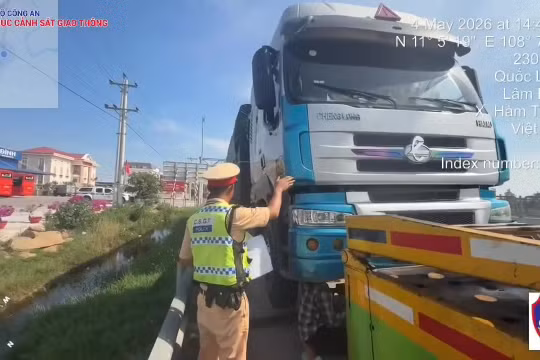 Xe đầu kéo chạy quá tải trên cao tốc, bị phạt hơn 100 triệu đồng