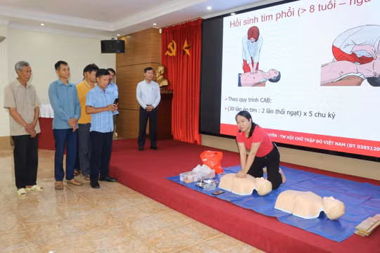 Lai Châu nâng cao kỹ năng phòng, chống thiên tai cho đội ngũ trưởng bản