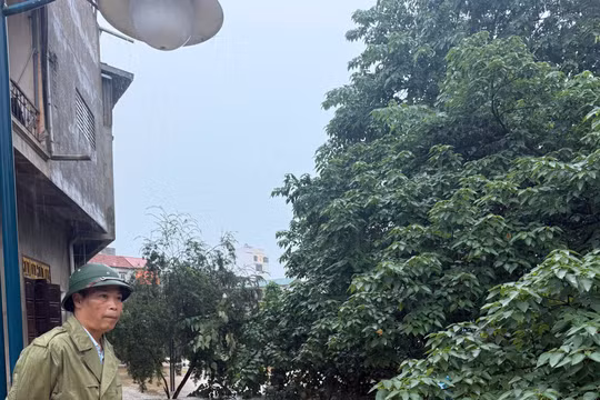 Nước sông hiện tại đang dâng cao. Ảnh: L.H