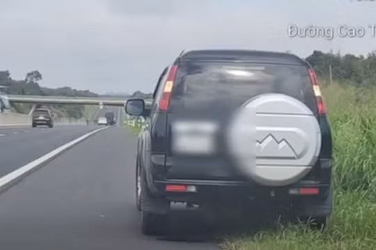 Dừng xe ngủ trên cao tốc, tài xế có thể bị phạt đến 14 triệu đồng