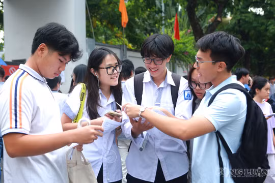 Bộ Giáo dục và Đào tạo lý giải tranh luận liên quan đến đề Toán, Tiếng Anh tốt nghiệp THPT 2026