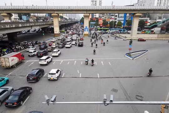 Hà Nội: Một xe máy bị camera AI ghi nhận 8 lần đi ngược chiều trong 1 tháng