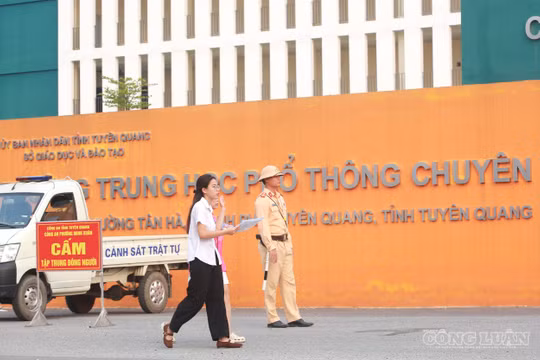 Gần 90 học sinh chuyên Tuyên Quang trúng tuyển đại học sau kỳ thi lại