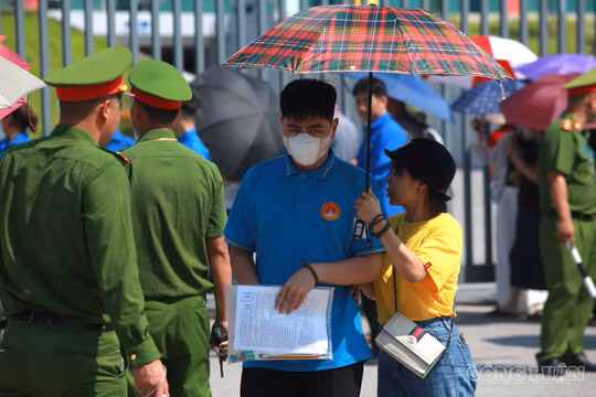 Đề Lịch sử thi lại ở chuyên Tuyên Quang không thể 'học tủ', đo năng lực phân tích sử liệu
