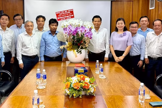 Thành ủy TP. Hồ Chí Minh thăm, chúc mừng Hội Nhà báo Việt Nam 