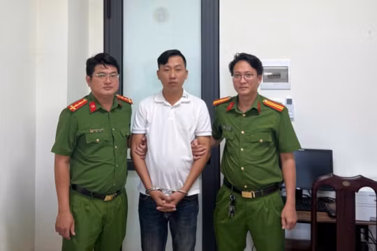 Cà Mau: Bắt đối tượng lừa đảo bằng chiêu đáo hạn ngân hàng