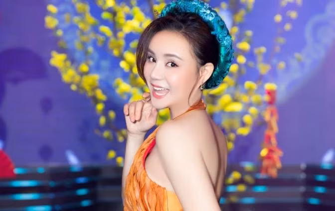dien bien moi vu ca si vy oanh to giac ba nguyen phuong hang hinh 1