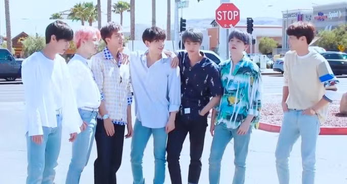 phim tai lieu ve nghe si kpop dua idol den gan hon voi nguoi ham mo hinh 7