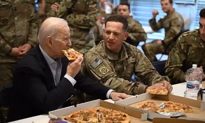 tong thong my joe biden den ba lan thi sat bien gioi ukraine hinh 1
