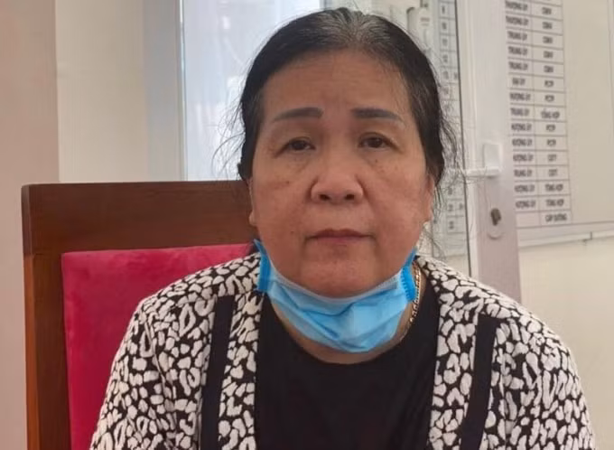 nu ky su tron truy na suot hon 20 nam phieu dat nhieu noi van khong thoat hinh 1