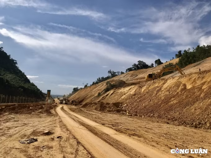 cao toc noi hue da nang chua khai thac da sat lo nghiem trong hinh 4