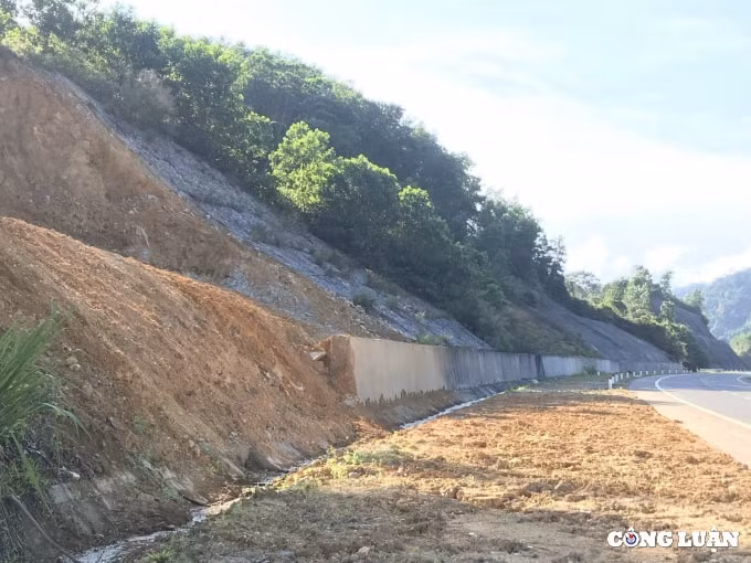 cao toc noi hue da nang chua khai thac da sat lo nghiem trong hinh 18