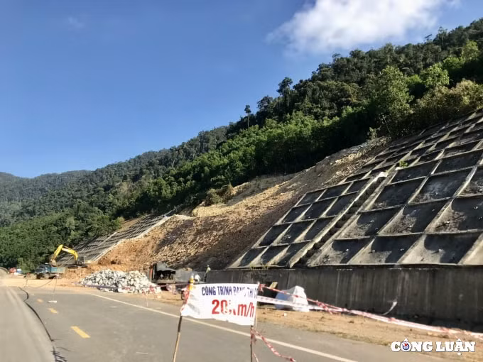 cao toc noi hue da nang chua khai thac da sat lo nghiem trong hinh 12