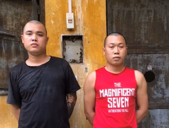 danh nguoi nhap vien do nhin ngua mat hinh 1