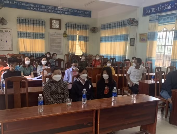 da nang nu sinh lop 6 bi ban hoc danh da man hinh 2