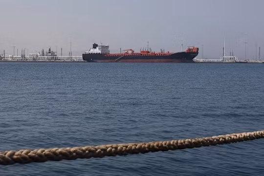 Sáng kiến bảo hiểm tàu thuyền đi qua Hormuz của ông Trump vẫn trắng doanh thu