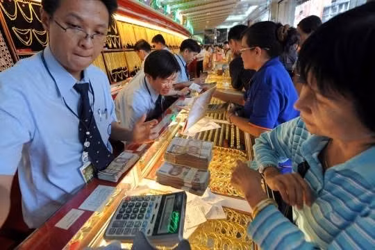 Giá vàng giảm phiên thứ ba liên tiếp