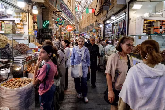 Kinh tế Iran 'oằn mình' dưới sức nặng của chiến tranh