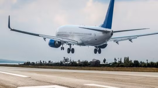 Giá nhiên liệu máy bay tăng, lợi nhuận nhiều hãng hàng không chịu sức ép