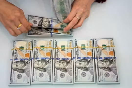 Đồng USD lập đỉnh 16 tháng nhờ kỳ vọng lãi suất Mỹ