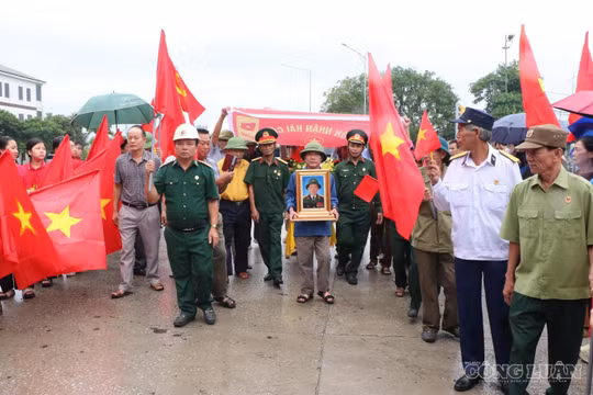 Xúc động ngày đón liệt sĩ trở về sau gần 60 năm nằm lại chiến trường