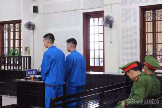 Cầm đao đi “giải cứu” em gái họ, đôi bạn dắt nhau vào tù