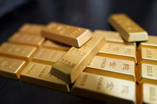 Vàng mất mốc 4.050 USD khi dầu và lợi suất trái phiếu đồng loạt tăng