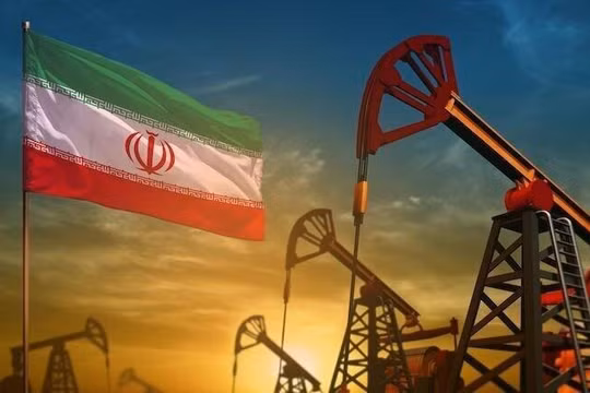 Dầu Iran trở lại thị trường: Cơ hội lớn, thách thức không nhỏ 