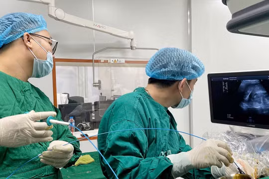 Người đàn ông nhập viện vì thói quen sau bữa ăn