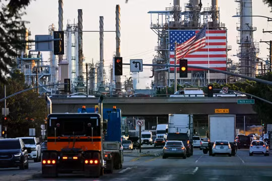 Ông Trump ‘rất nghiêm túc’ với ý tưởng cấm xuất khẩu diesel