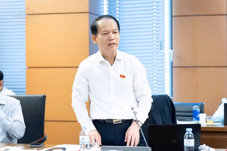 bo-truong-hoang-thanh-tung.jpg