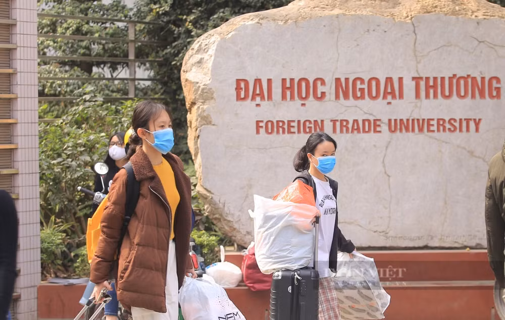 nghi tet nguyen dan co truong dai hoc cho sinh vien nghi gan mot thang hinh 1
