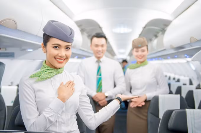 Ratchanu Jintanayong – nữ tiếp viên người Thái Lan của Bamboo Airways.