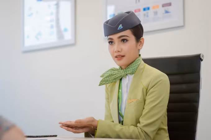 “Đối với tôi, người phụ nữ đẹp chính là người phụ nữ hiểu biết, tự tin, và có trái tim nhân hậu,” Ratchanu Jintanayong khẳng định.