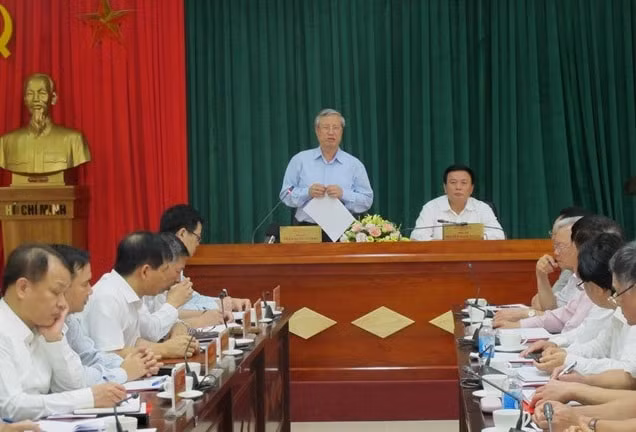 Ủy viên Bộ Chính trị, Thường trực Ban Bí thư Trần Quốc Vượng phát biểu tại buổi làm việc với Hội đồng Lý luận Trung ương. Ảnh: V.C.