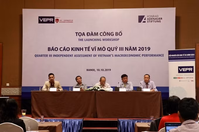 Viện Nghiên cứu Kinh tế và Chính sách (VEPR) đã tổ chức toạ đàm công bố Báo cáo Kinh tế vĩ mô quý III/2019. Ảnh: LN