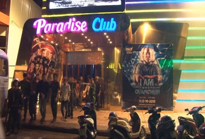Quán bar Paradise Club nơi phát hiện hàng chục người dương tính với chất ma túy.