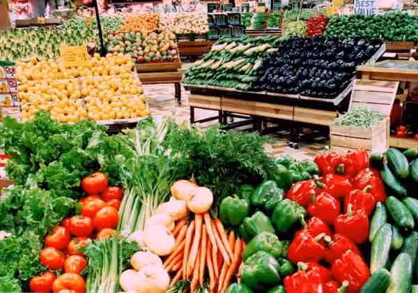 Sẽ thu hẹp nhóm hàng hoá, dịch vụ không chịu thuế. Ảnh minh họa